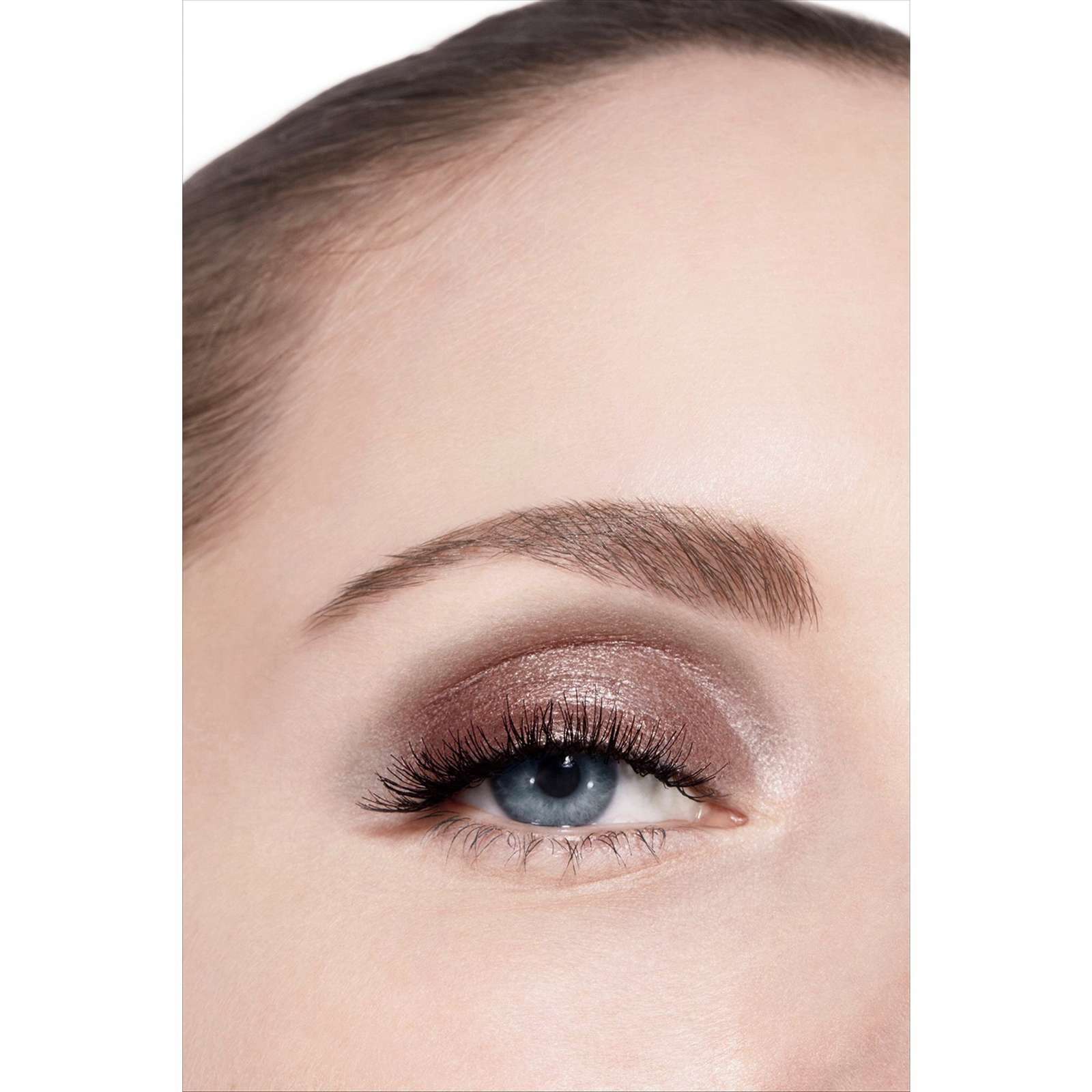 Shop for Loose Eyeshadow Intense, Longwear Colour by CHANEL Shoppers